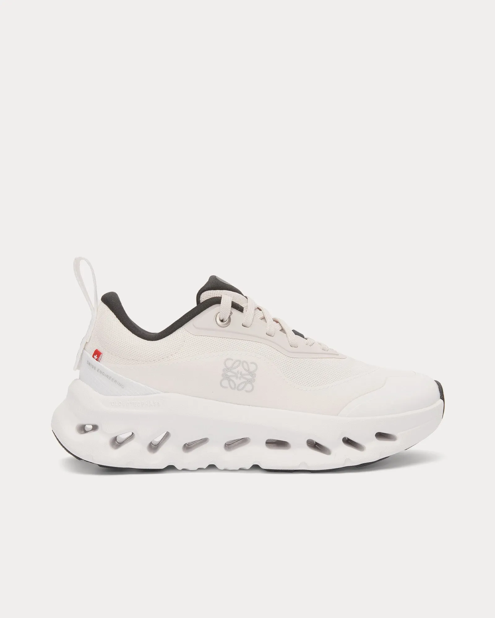 Cloudtilt 2.0 Sand / White Running Shoes