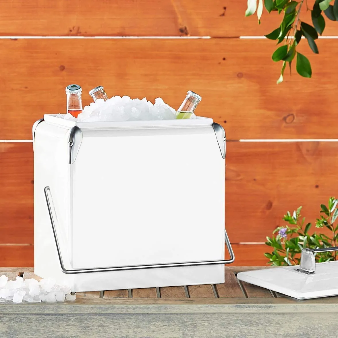 Creative Outdoor Distributor: Stainless Steel Camping Cooler with Bottle Opener