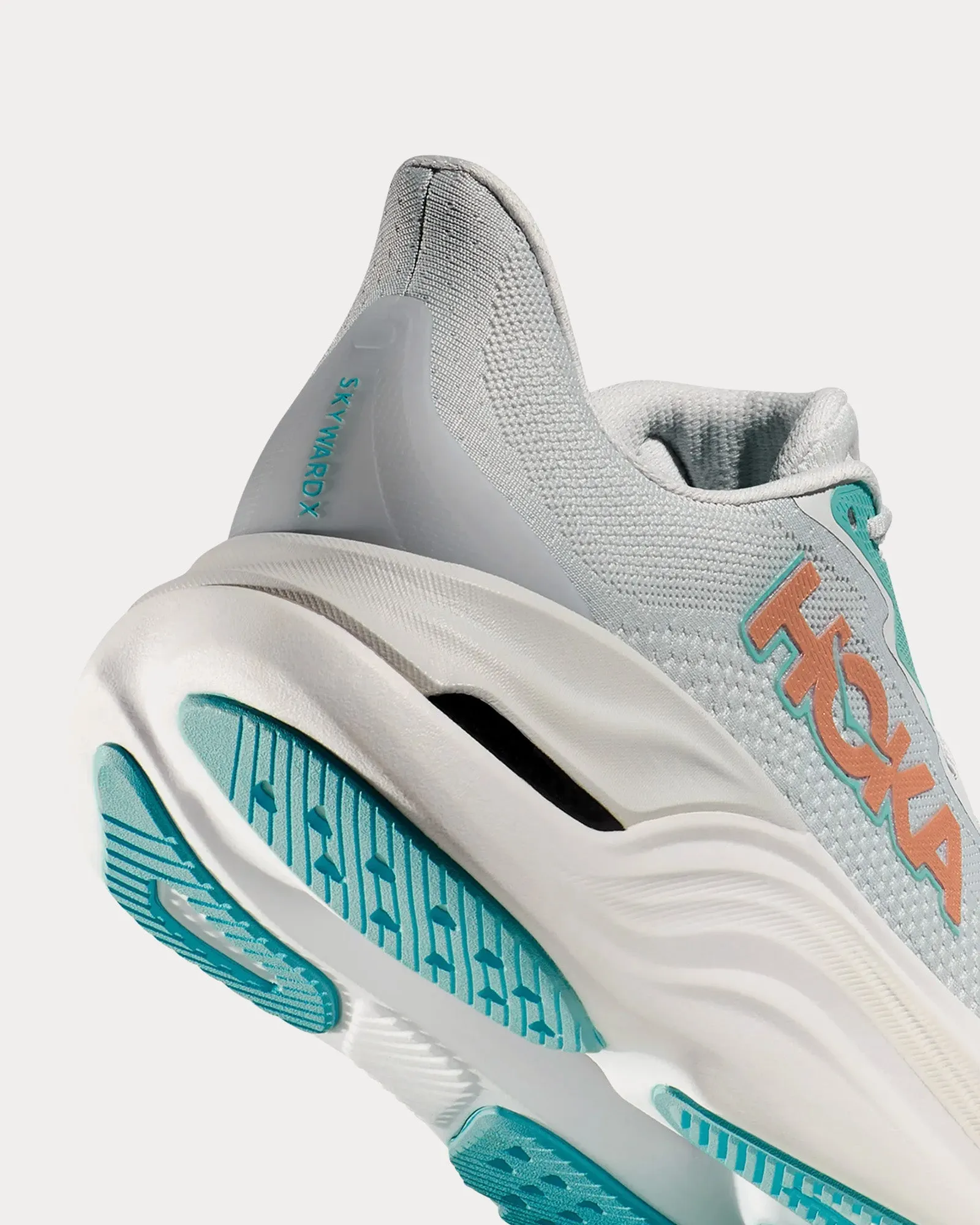 Skyward X Cosmic Grey / Rose Gold Running Shoes